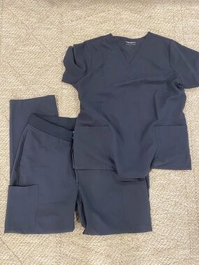 Mandala Women's Scrub Top and Pants Set - Charcoal size large